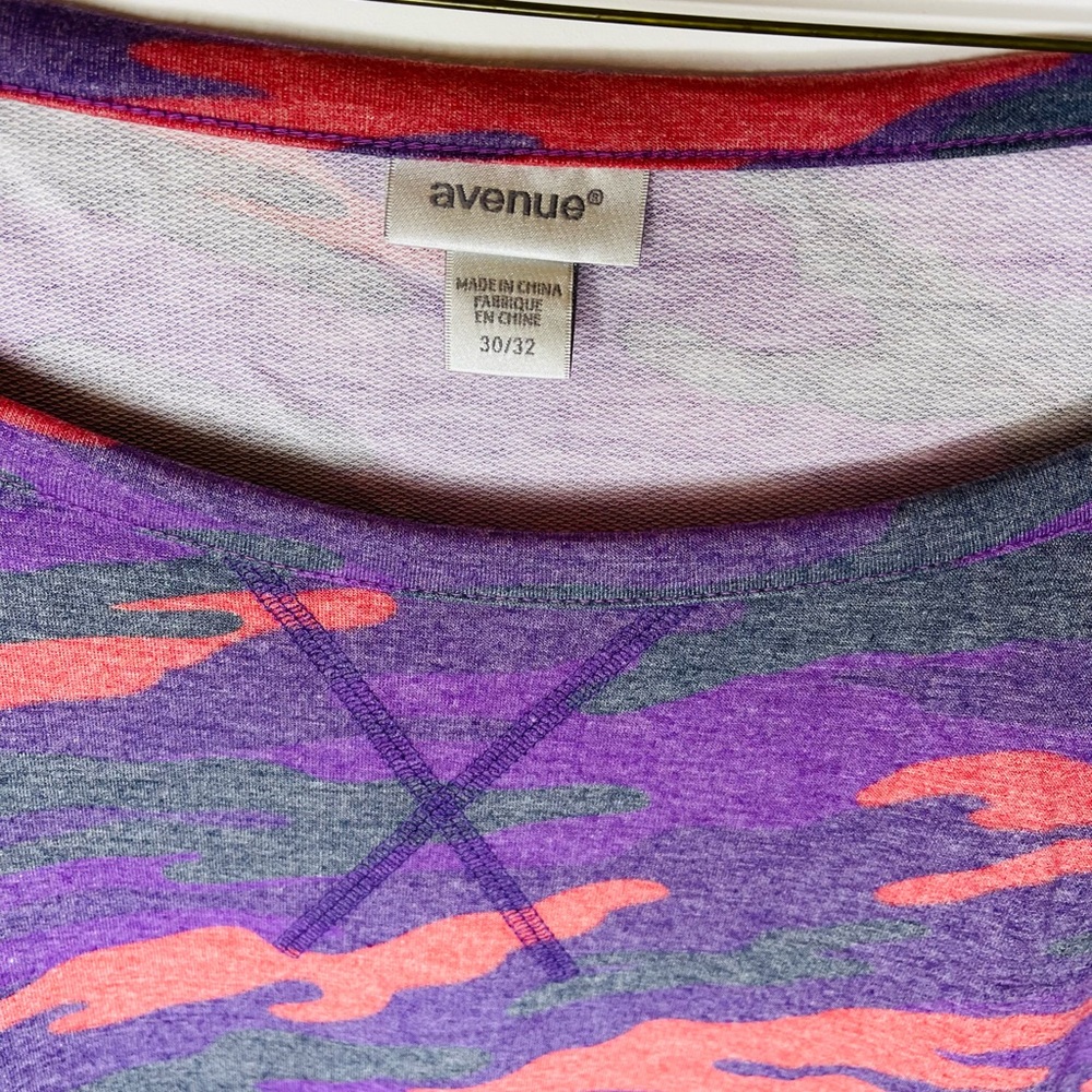 NWOT AVENUE LONG SLEEVE TOP SIZE 30 32 - Picture 2 of 2